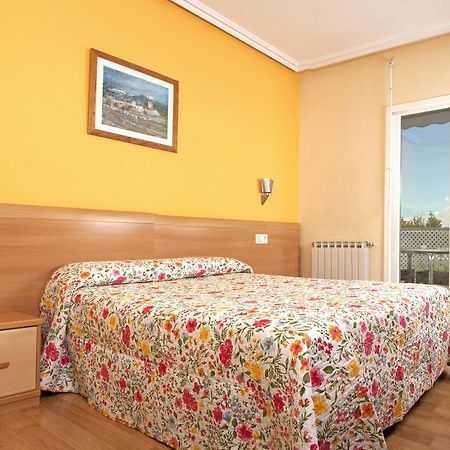 Hostal Europa Pension Irun Zewnętrze zdjęcie