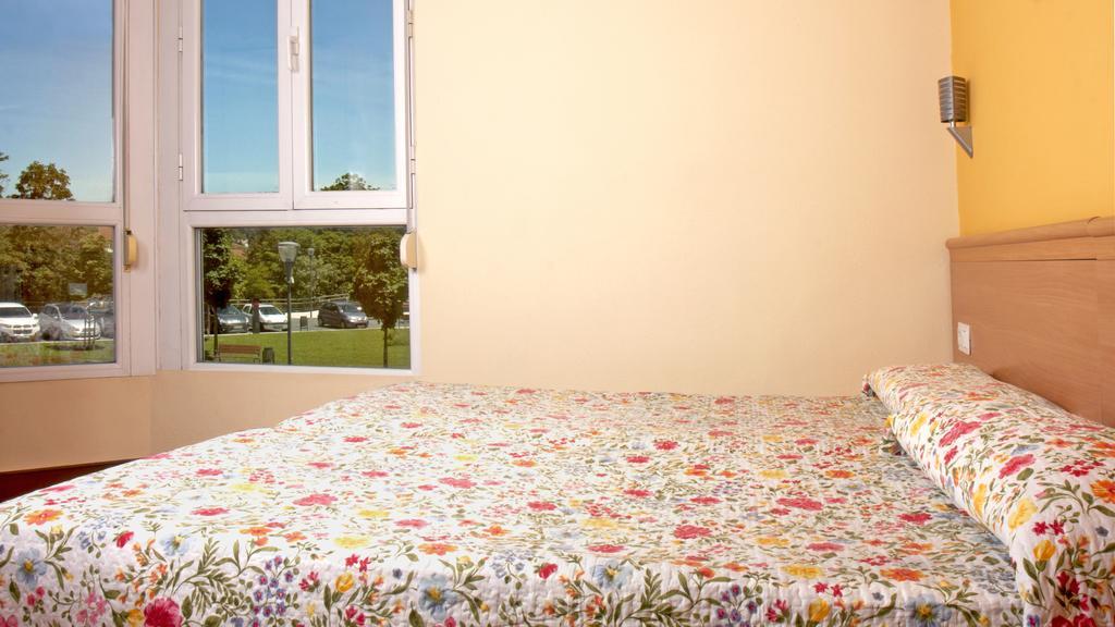 Hostal Europa Pension Irun Zewnętrze zdjęcie